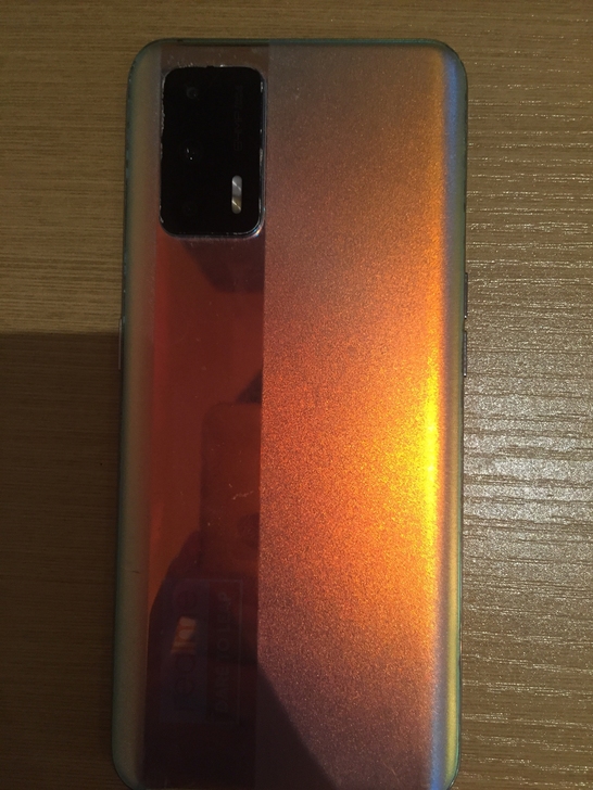 realmegt neo 12256充电器...