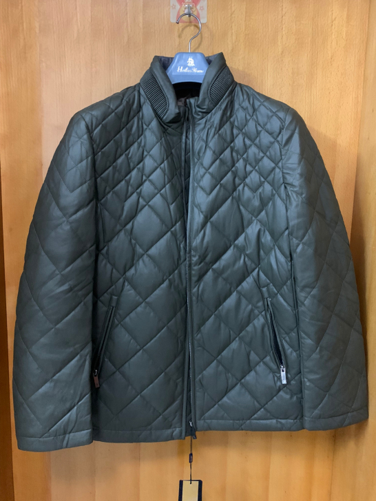 （全新吊牌齐全5890元）商务品牌 羽绒服
