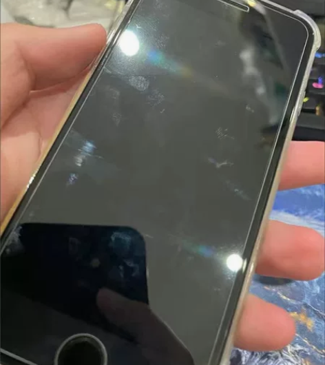 苹果8手机64G 全网通 自己一手机子，9...