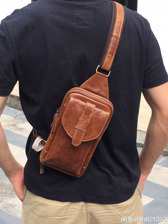 全新男士复古牛皮胸包真皮 一口价牛皮斜挎小...