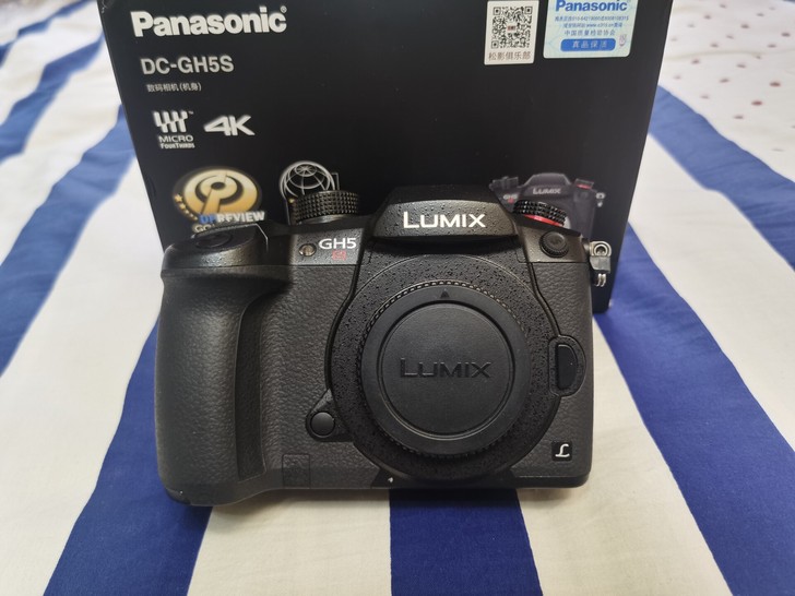 松下GH5s