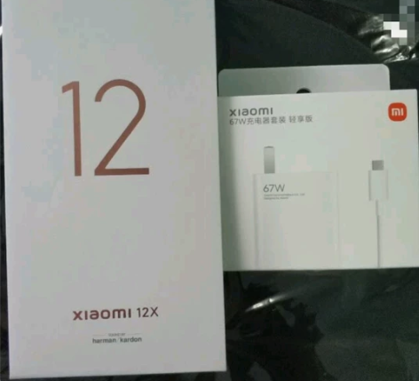 小米12x  8➕256 在保用了一个多月...