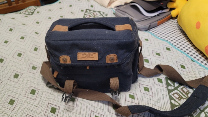 尼康d3500配18－140镜头带豪雅镜片...