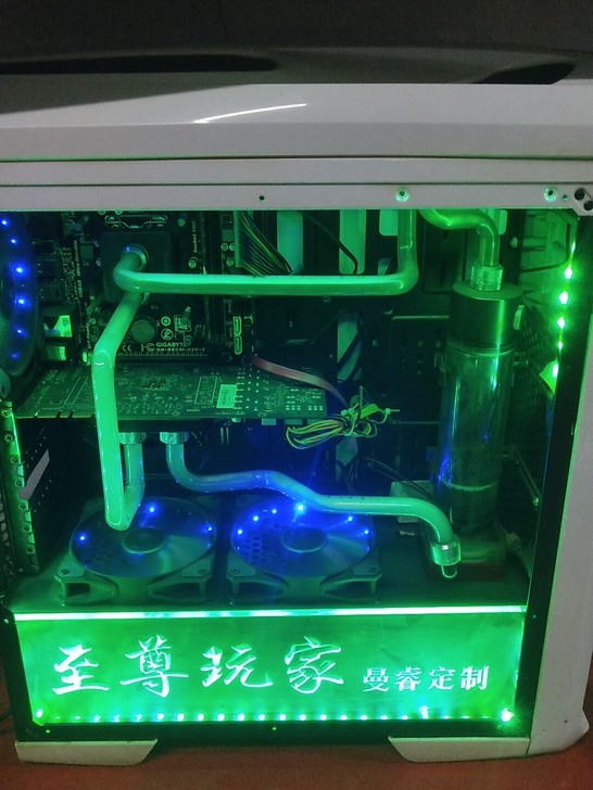 i5游戏水冷主机，整体水冷，具体配置看鲁大...