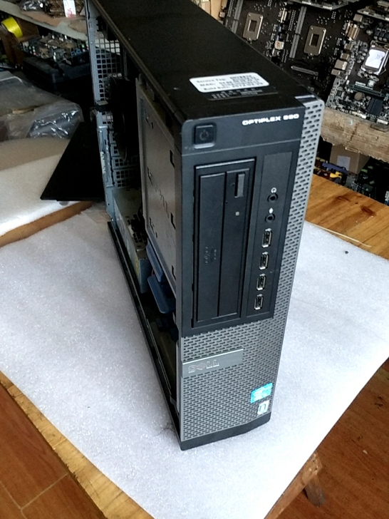 戴尔品牌机型号990,CPUi3 2100...