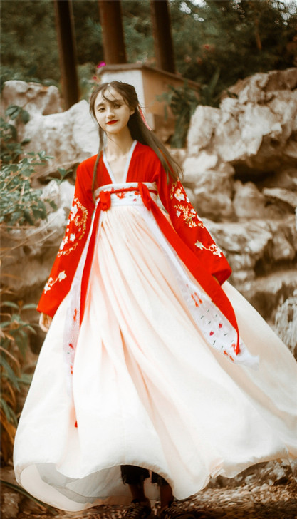 汉服女齐胸襦裙