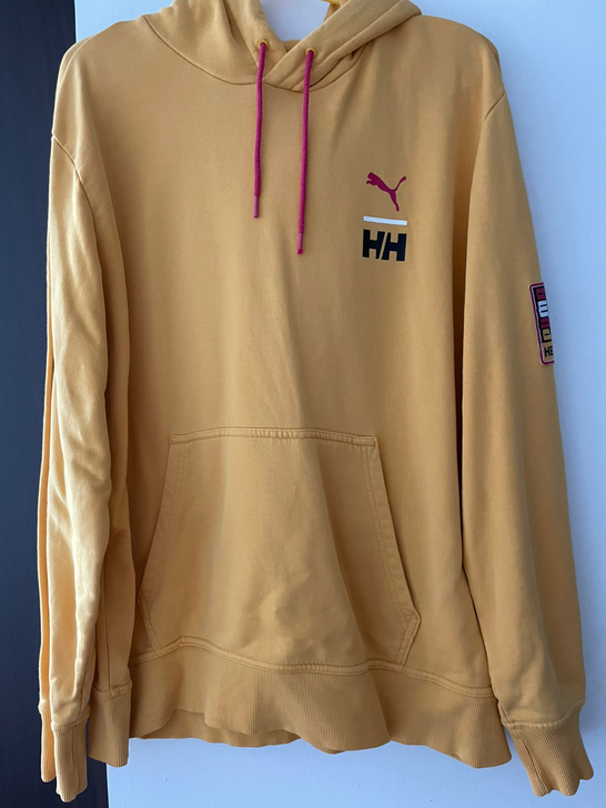 男生卫衣，L码，码偏大，穿到90kg没问题