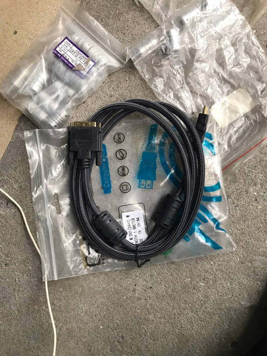 显示器信号转换线，HDMI转DVI