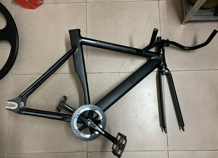 出自用海啸死飞  由于换了其他车 便宜卖了...