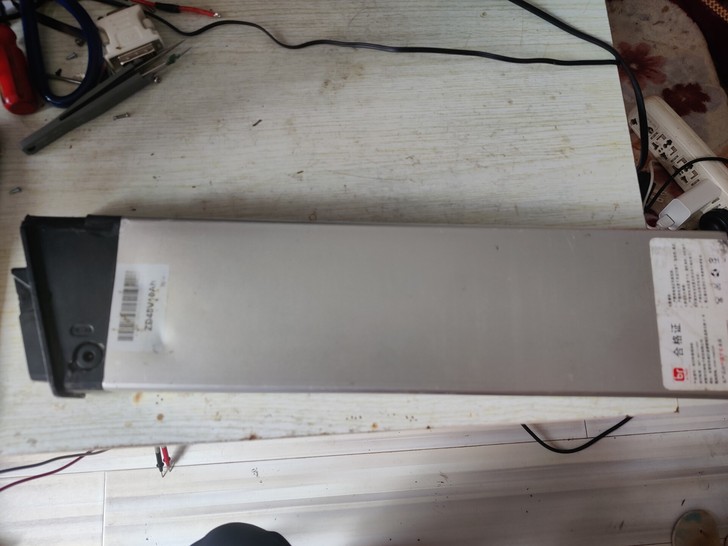 正步48V10AH锂电池盒，有上边盖，上盖...