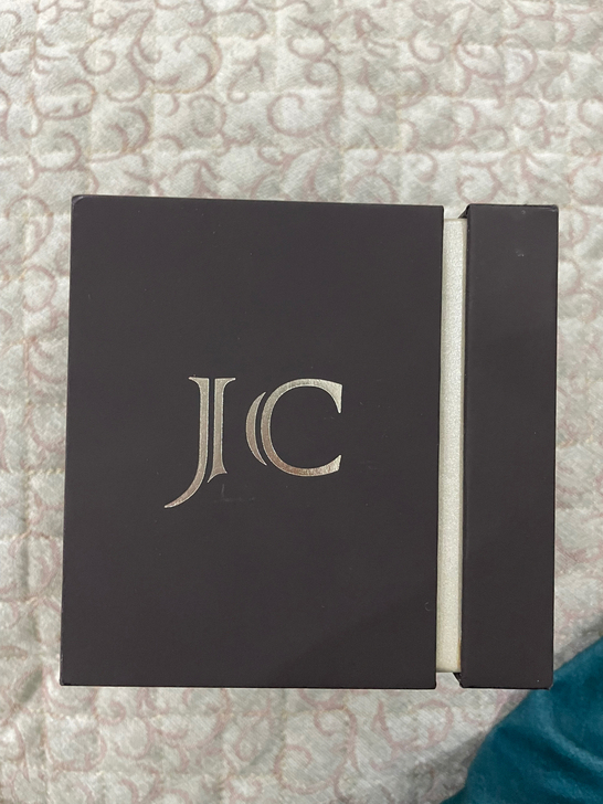 全新，未拆封，原价1380买的，现在100...