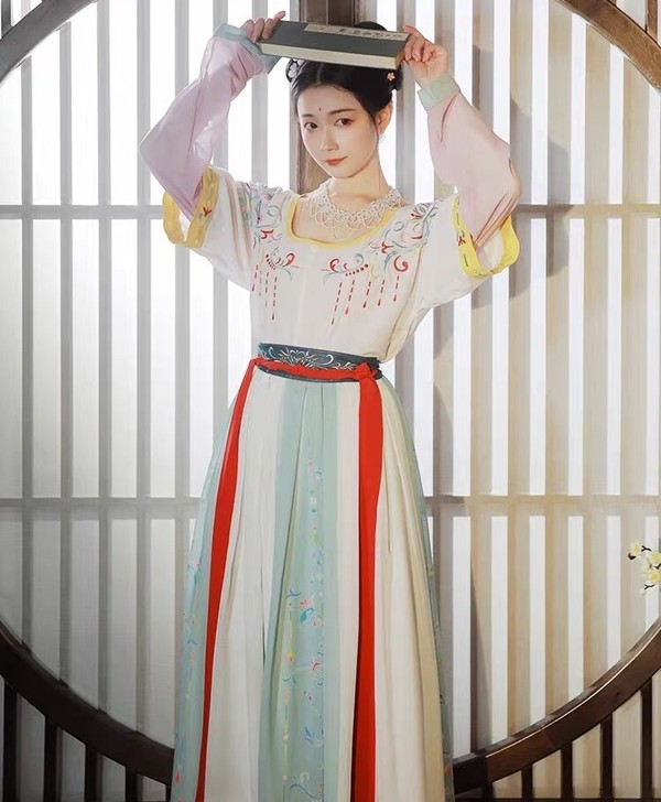 柒邑正品原创汉服女坦领三件套齐腰襦裙中国风...