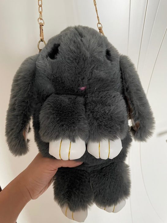 毛绒兔子背包