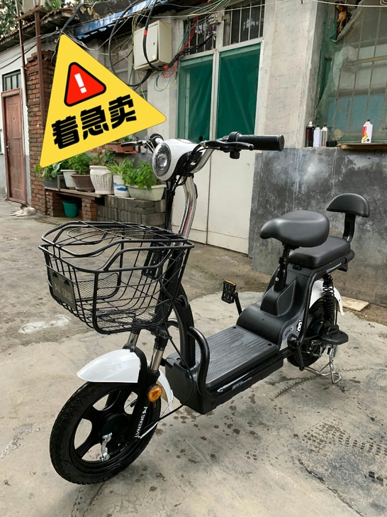 清仓大甩卖。 济南二手电动车电瓶车二手爱玛...