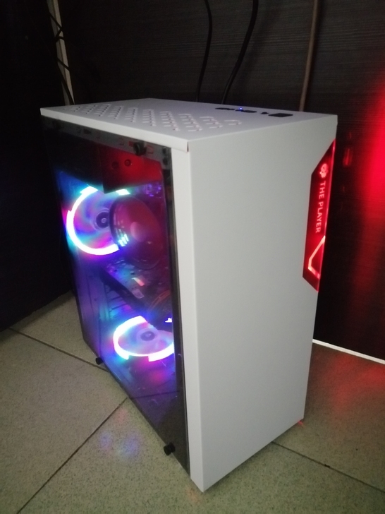 要搬家了，台式电脑主机低价转让，感兴趣的朋...