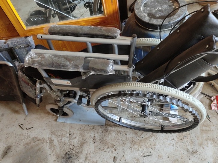 转手原因 新买的就用了一次,95新。后背可...