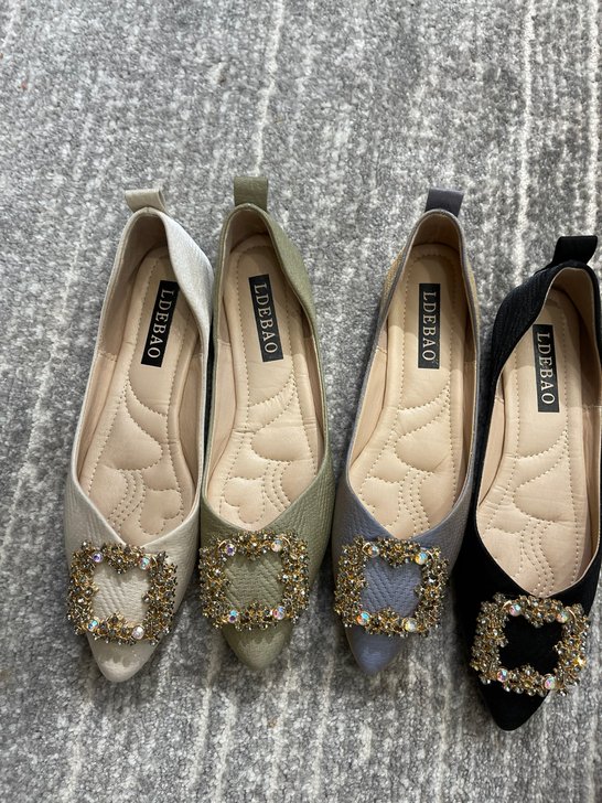 四色平底单鞋，尖头女人味十足，绸缎面料，带...