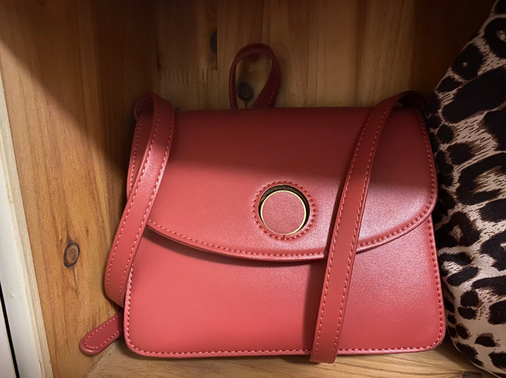 斜挎包  豆沙色