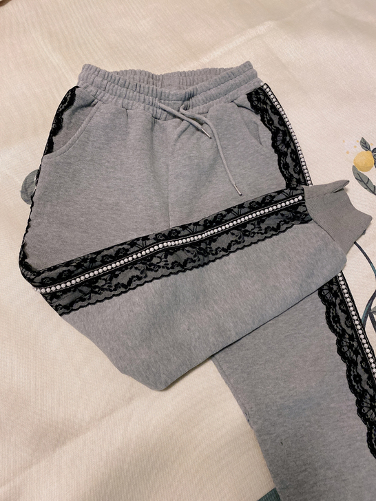 调调家欧洲站加绒卫裤，质量很好，仅试穿