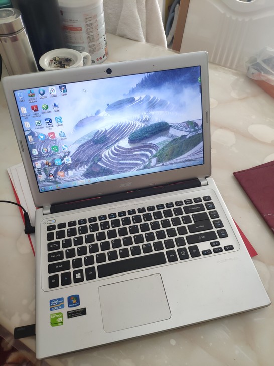 出一台笔记本电脑，宏基Aspire V5-...