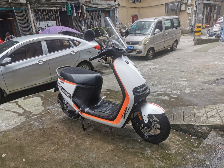 九号e125电摩，极速80+，续航一百+，...