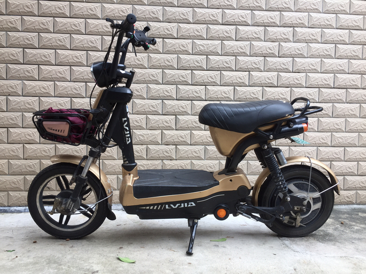 电动车转让八成新，四个电池，48伏跑40公...