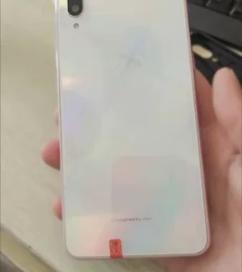 vivo x23幻彩色，手感很好买回去当个...