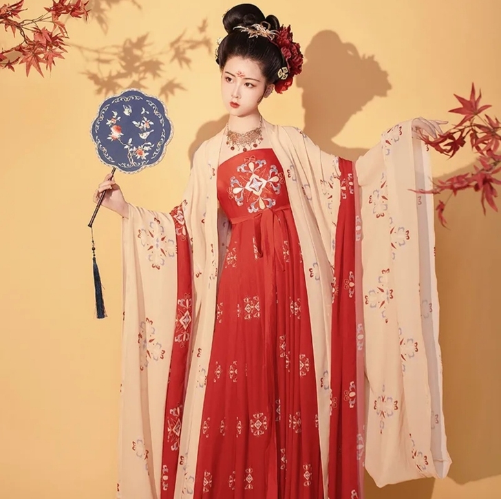清仓半价款汉服，码数和型号都不定齐了，最便...