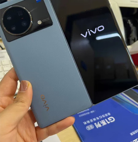 嘎嘎新，没咋用，换新款了，全套，充电器没用...