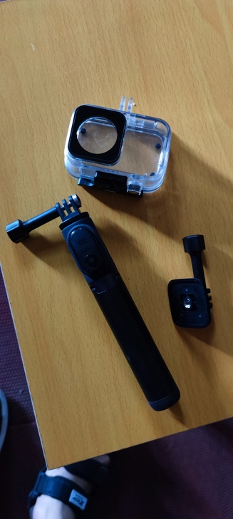 小米4k，9成新，使用半年，相机带一张16...