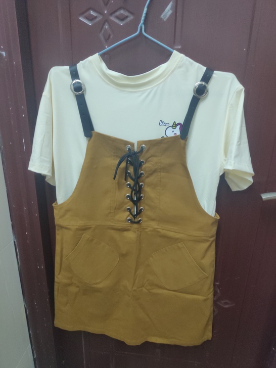 初恋文艺清新裙装，两件套。全新没有穿过的。...