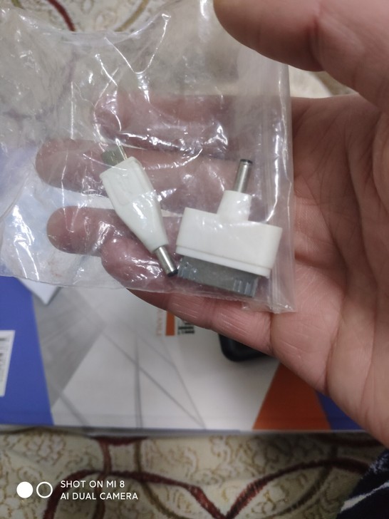 卖闲置物件了，三星手机的一个不知道什么玩意...