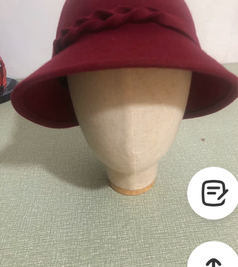 纯羊毛礼帽，大花朵结装饰，帽型很正，羊毛材...