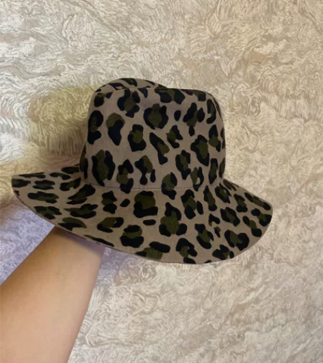 阿吉豆豹纹羊毛礼帽 羊毛100% 带过两次...