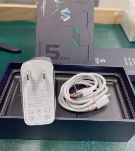 闲置黑鲨5/5pro原装120w充电器 黑...