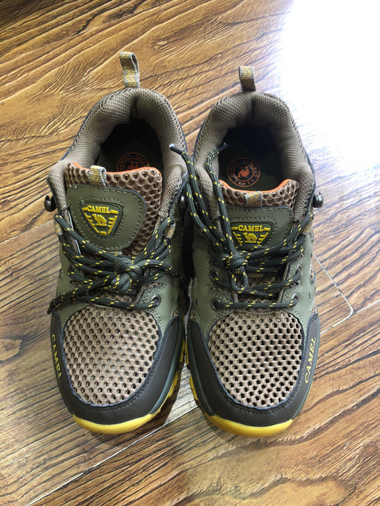 骆驼登山鞋男,全新!