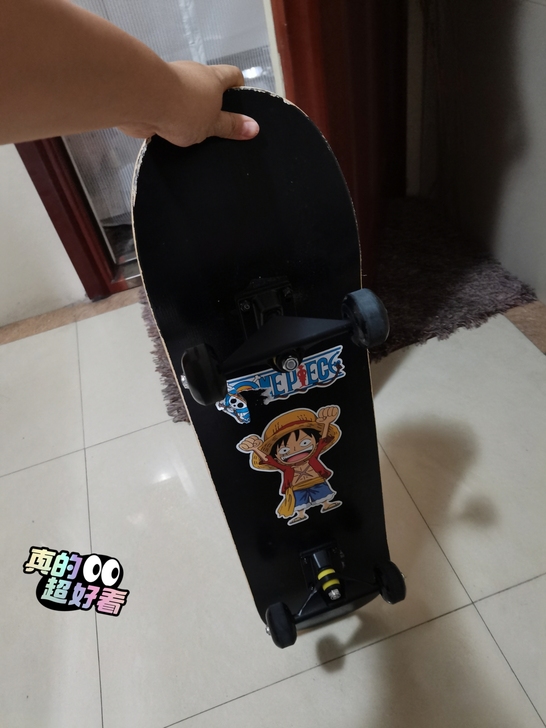滑板，老公买的玩不好，便宜出。就玩了一次，...