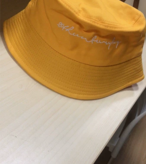 黄色渔夫帽，全新 感兴趣的话点“我想要”和...