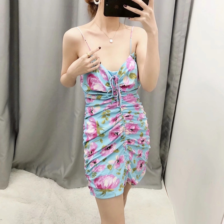 欧美风2020春夏新款女装显瘦褶皱印花连衣...