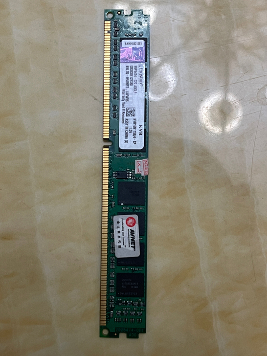 金士顿1600 4G内存2条，两条一起打包...