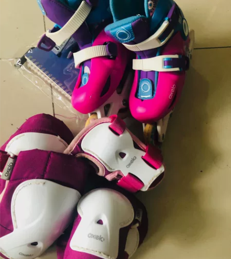 迪卡农全套轮滑鞋➕护具 购于迪卡农专卖店，...