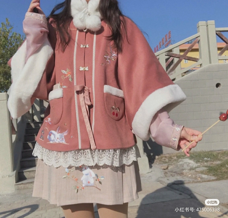 出钟灵记祈月兔M码大全套（立领衫是S码的）...