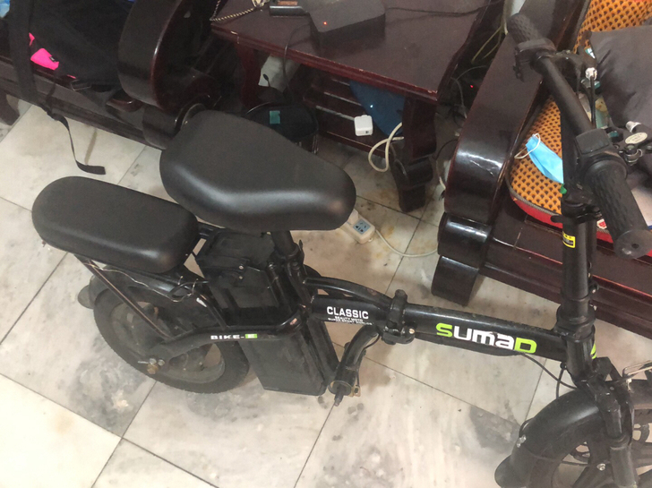 不做了刚买一个月又想要的联系急卖，在保修期