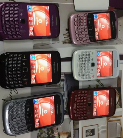 黑莓8520 库存新机 99成新 小巧可爱...