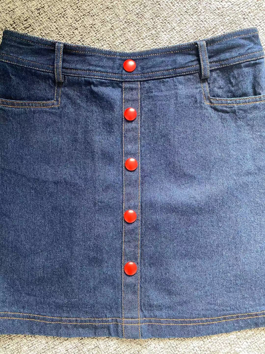 牛仔裙M码吊牌在仅试穿