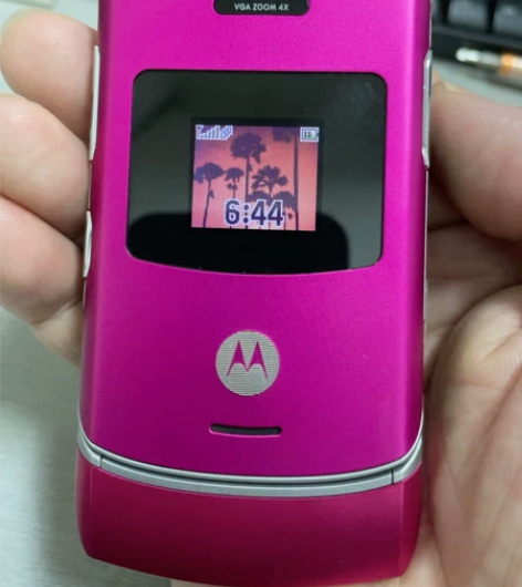 摩托罗拉v3百分百全新稀有粉色机,牛头版,...