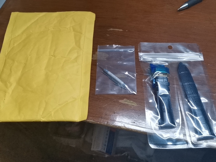 全新罗西尼21厘米表带,需要的直接拍!我以...