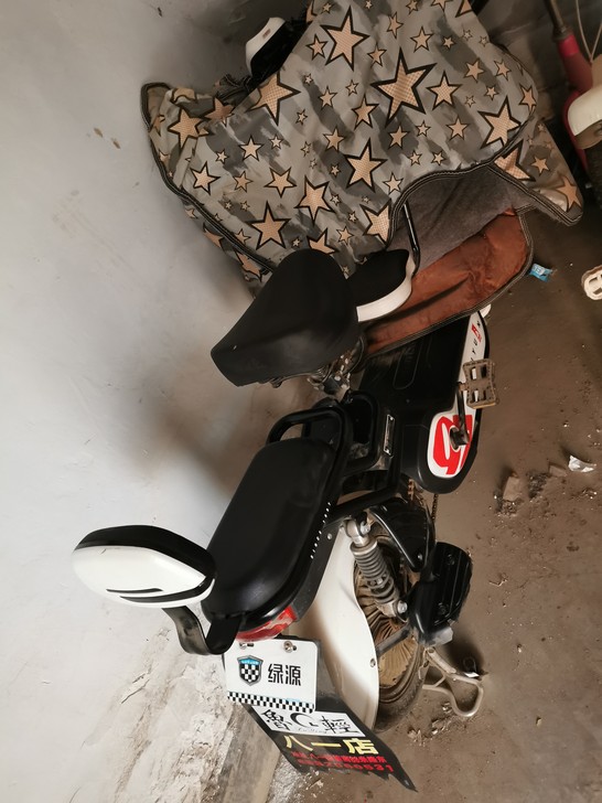 绿源牌19年6月入的，9成新