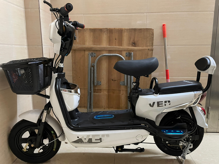 新车,新车,全新车,不是二手车,电池盒不可...