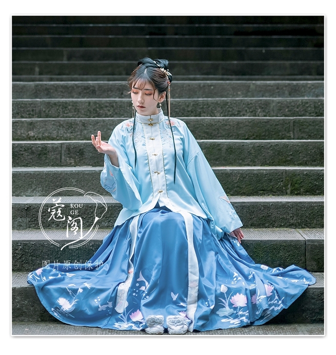 蔻阁年年有余原创汉服女明制立领对襟